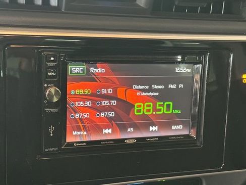 Used 2018 Toyota Corolla LE FWD image 21