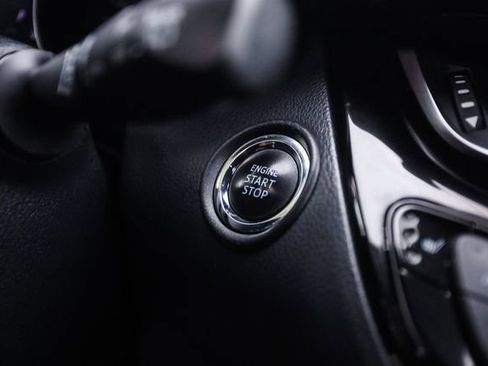 Used 2019 Toyota C-HR Limited FWD image 37