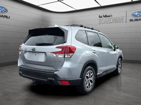 Used 2019 Subaru Forester Premium AWD/4WD image 5