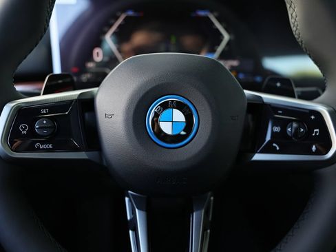 New 2027 BMW 550e xDrive w/ Executive Package AWD/4WD image 34