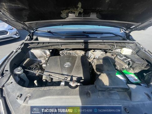 Used 2018 Toyota Highlander SE AWD/4WD image 20
