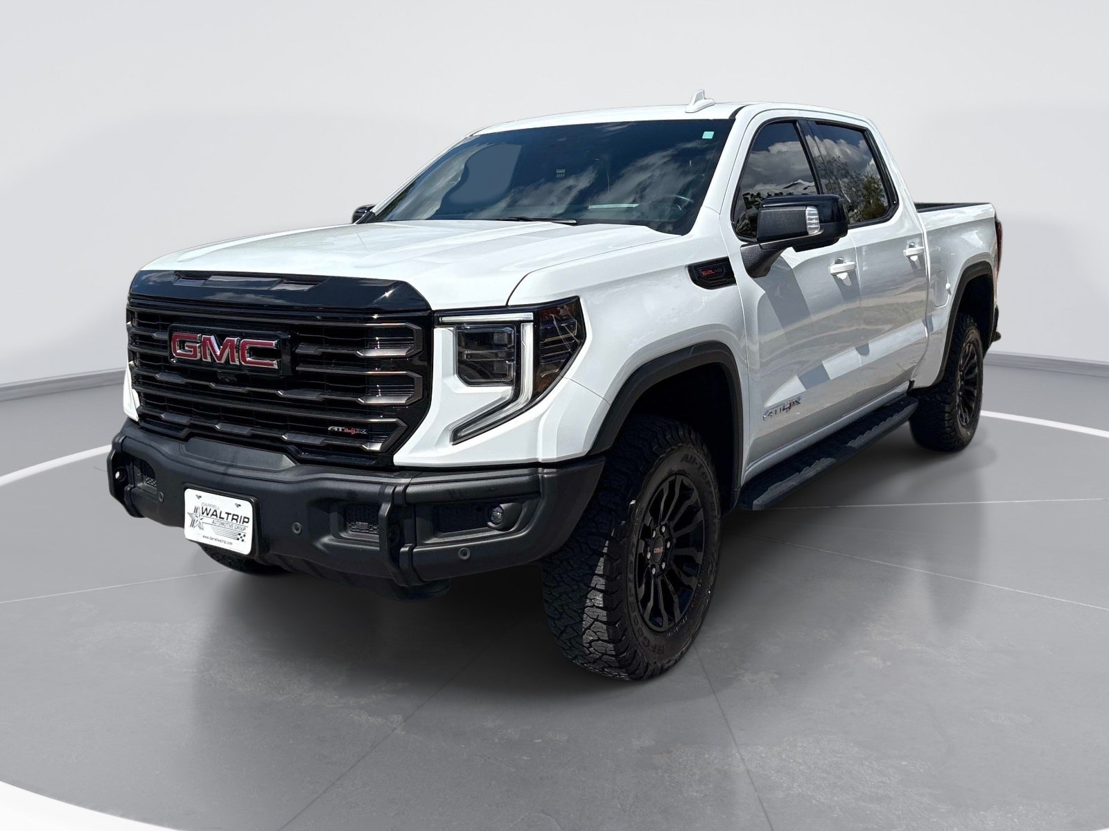 Used 2023 GMC Sierra 1500 AT4X AWD/4WD image 3