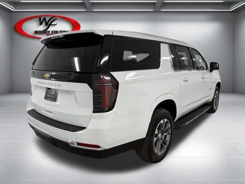 New 2026 Chevrolet Suburban LS image 6