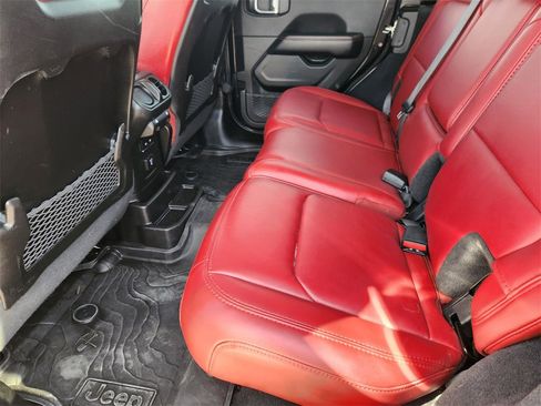 Used 2024 Jeep Wrangler Unlimited Rubicon 392 image 28