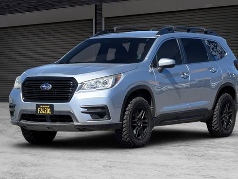 Used 2019 Subaru Ascent Premium w/ Popular Package #3 image 9
