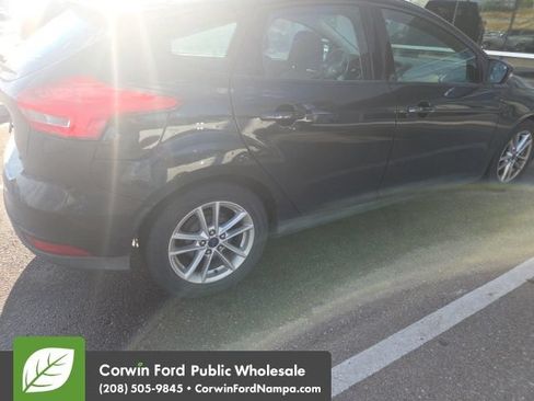 Used 2015 Ford Focus SE FWD image 8
