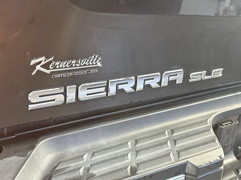 Used 2009 GMC Sierra 2500 SLE w/ Convenience Package RWD image 36