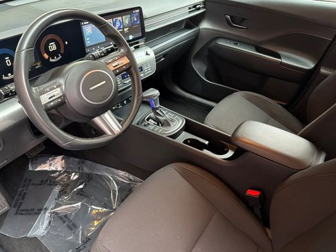 Used 2024 Hyundai Kona SEL image 10