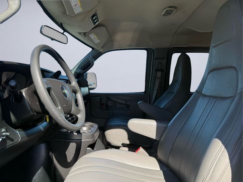 Used 2019 Chevrolet Express 2500 LS RWD image 14