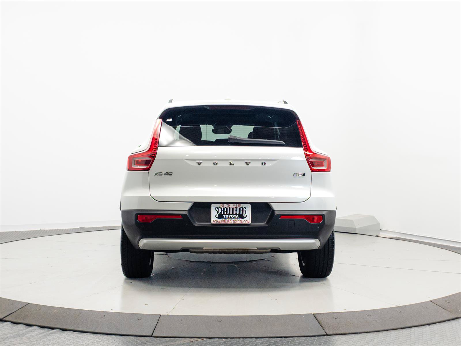 Used 2023 Volvo XC40 B5 Plus AWD/4WD image 10