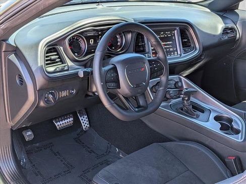Used 2022 Dodge Challenger R/T Scat Pack RWD image 9