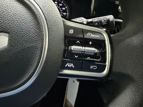 Used 2022 Kia Sorento LX FWD image 20