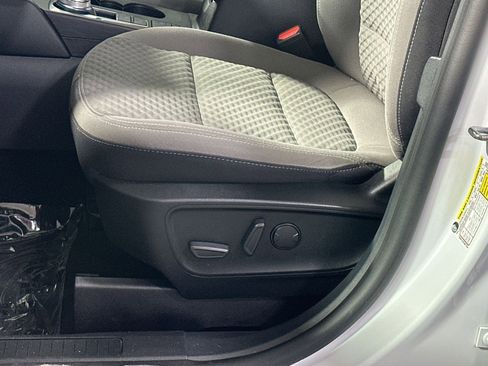 Used 2020 Ford Escape SE image 14