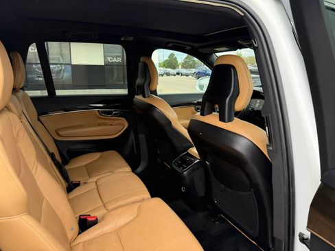 Used 2018 Volvo XC90 T6 Momentum w/ Convenience Package AWD/4WD image 24