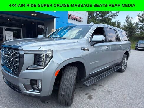 Used 2023 GMC Yukon XL Denali Ultimate AWD/4WD image 1