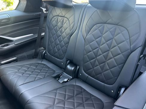 Certified 2024 BMW X7 xDrive40i w/ M Sport Package AWD/4WD image 19