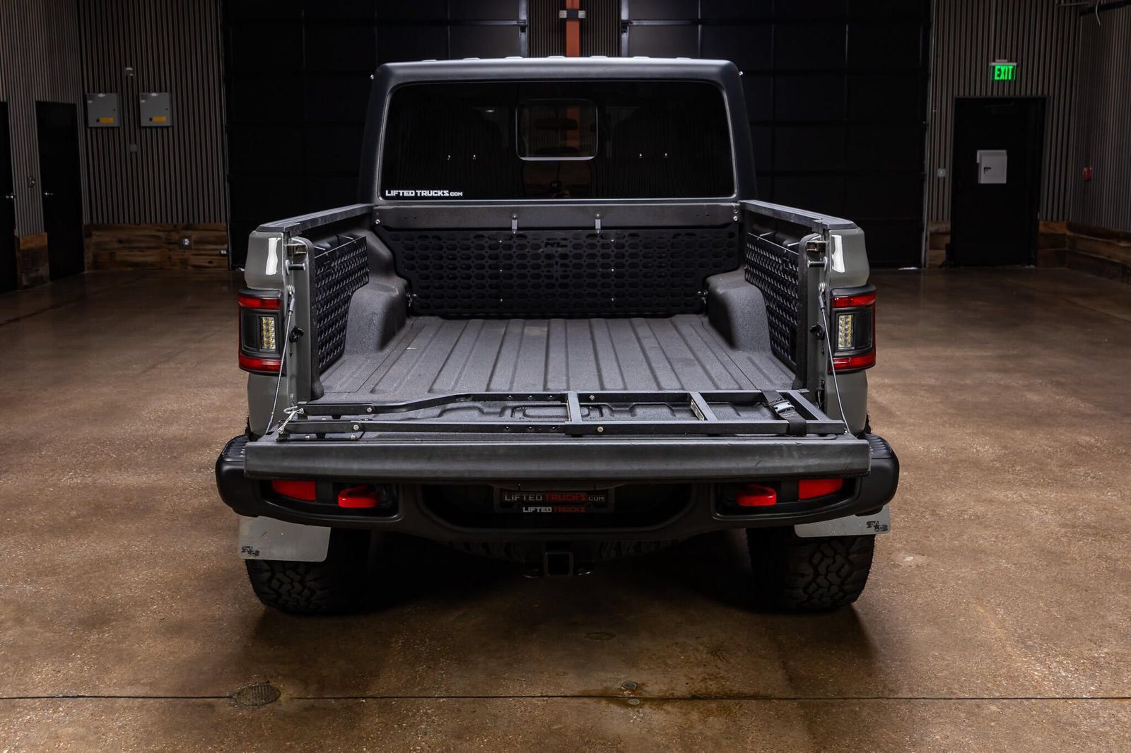 Used 2021 Jeep Gladiator Rubicon w/ LED Lighting Group AWD/4WD image 8