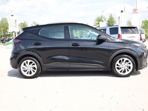 Used 2023 Chevrolet Bolt EUV LT FWD image 4