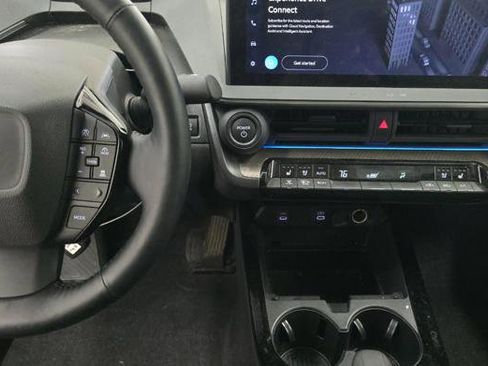 Used 2025 Toyota Prius Limited w/ Limited Premium Package FWD image 9