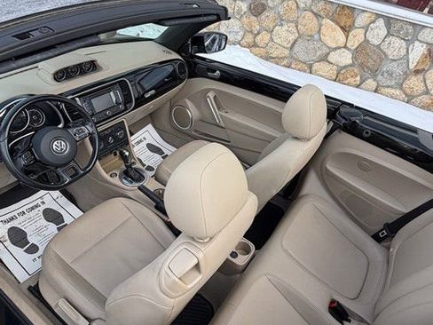 Used 2014 Volkswagen Beetle TDI image 36