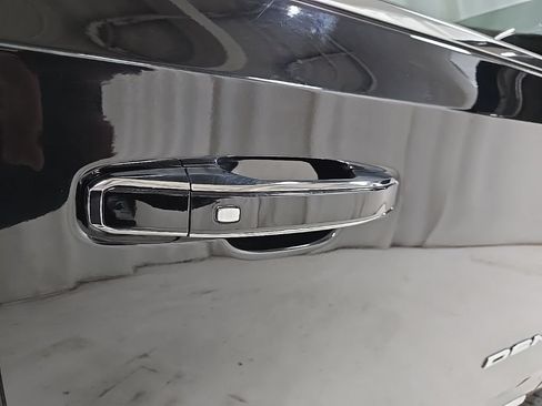 Used 2021 GMC Yukon XL Denali AWD/4WD image 58