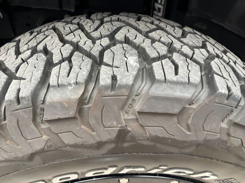 Used 2018 Jeep Wrangler Unlimited Sport S image 28