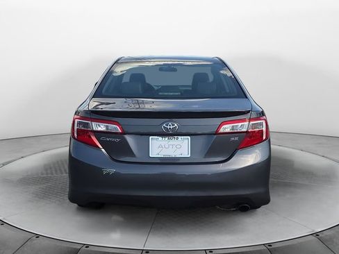 Used 2014 Toyota Camry SE FWD image 4