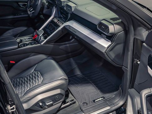 Used 2019 Lamborghini Urus AWD/4WD image 8