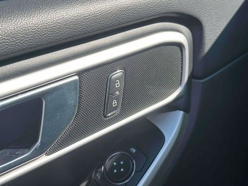 Certified 2022 Ford Explorer XLT w/ Class IV Trailer Tow Package image 19