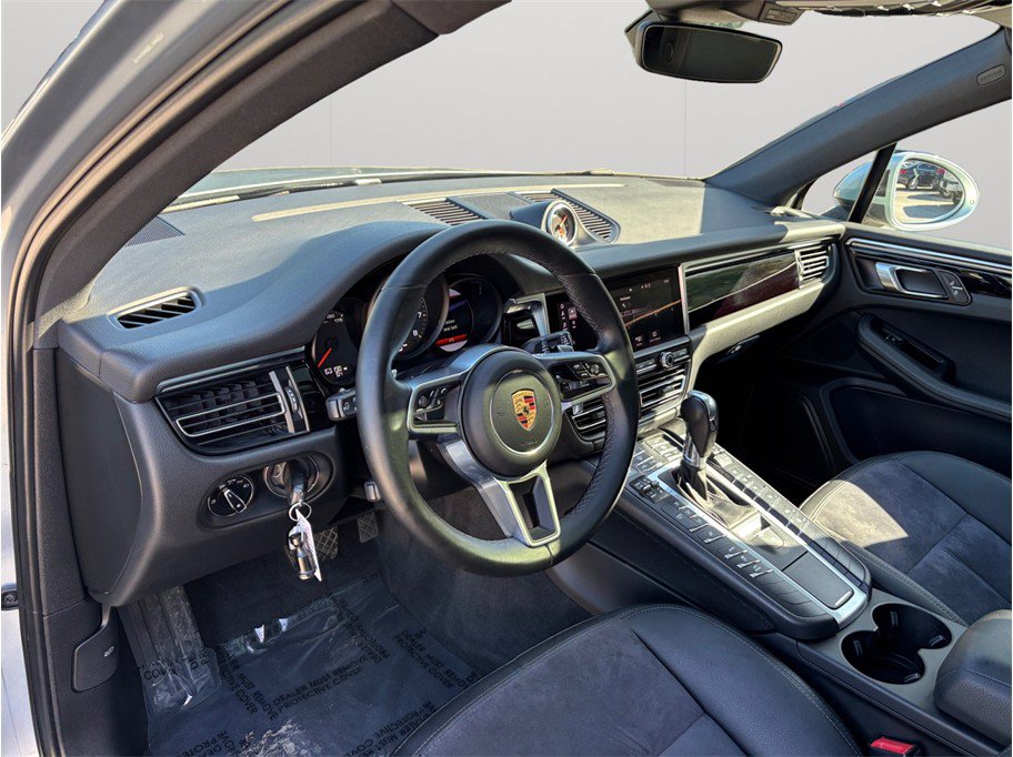 Used 2020 Porsche Macan AWD/4WD image 6