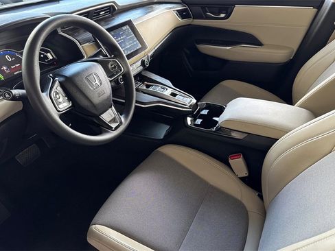 Used 2018 Honda Clarity Plug-In Hybrid image 9