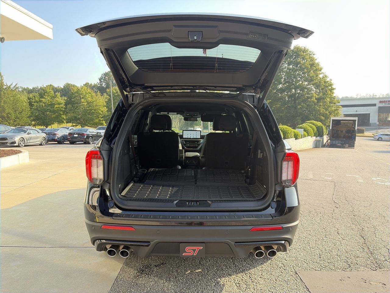 Used 2025 Ford Explorer ST AWD/4WD image 31