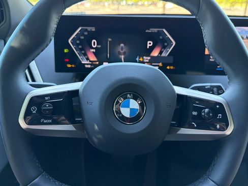 Used 2026 BMW iX xDrive45 w/ Premium Package AWD/4WD image 30