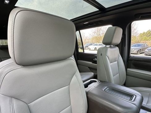 Used 2021 Chevrolet Suburban LT w/ LT Signature Package image 43