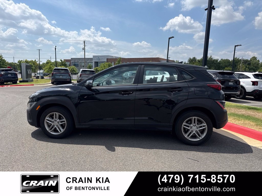 Used 2023 Hyundai Kona SE w/ Cargo Package AWD/4WD image 4