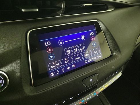 Certified 2020 Cadillac XT4 Premium Luxury w/ Cold Weather Package image 16