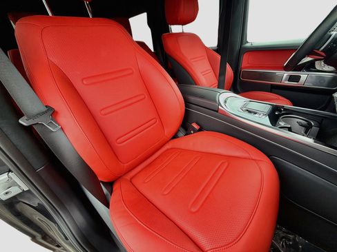 Used 2025 Mercedes-Benz G 550 image 14