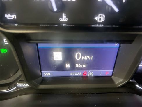 Used 2021 GMC Sierra 2500 SLT w/ SLT Premium Package image 13