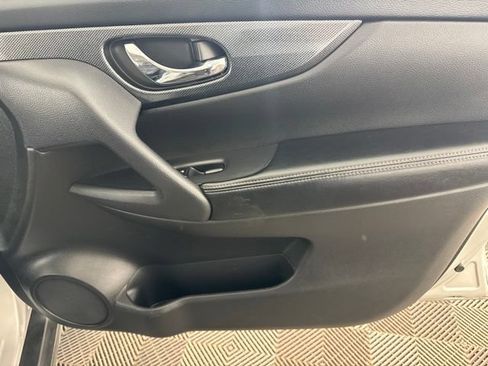 Used 2015 Nissan Rogue SL w/ SL Premium Package AWD/4WD image 19