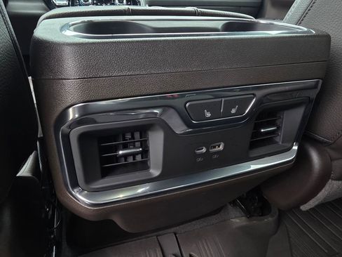 Used 2024 GMC Sierra 2500 Denali w/ Denali Reserve Package AWD/4WD image 24