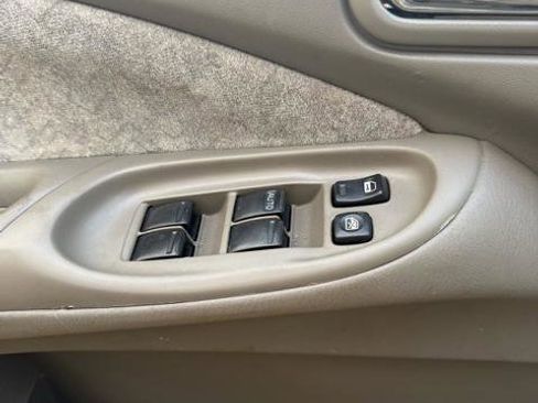 Used 2002 Nissan Sentra GXE image 13