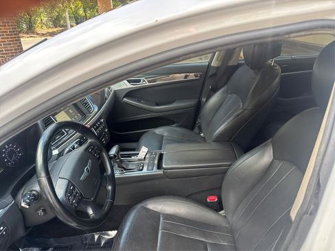 Used 2018 Genesis G80 3.8 w/ Option Group 02 RWD image 9