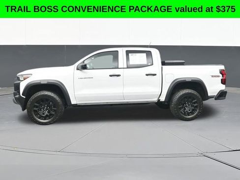 Used 2024 Chevrolet Colorado Trail Boss w/ Technology Package AWD/4WD image 10