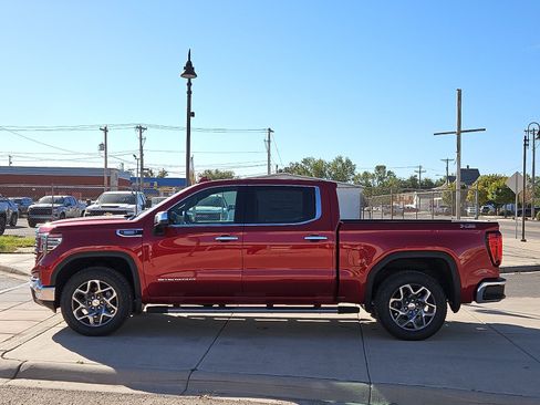 New 2026 GMC Sierra 1500 SLT image 2