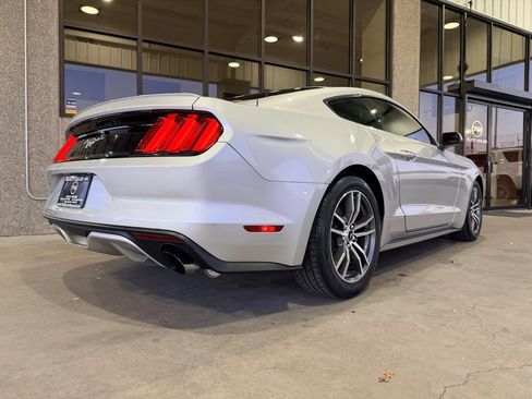 Used 2015 Ford Mustang Premium image 37