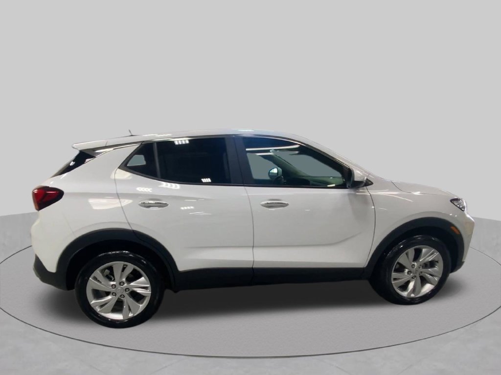 Certified 2024 Buick Encore GX Preferred w/ Comfort Package FWD image 11