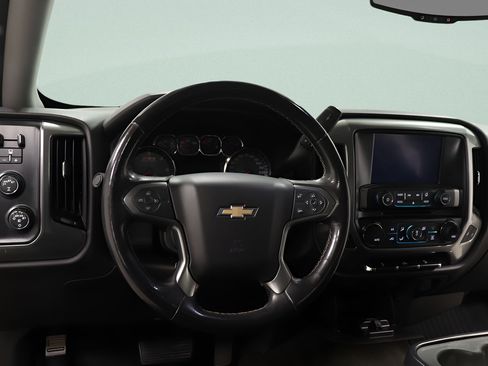 Used 2017 Chevrolet Silverado 1500 LT w/ LPO, Black Pack AWD/4WD image 6
