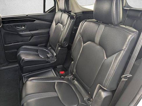 Used 2024 Honda Pilot EX-L image 19