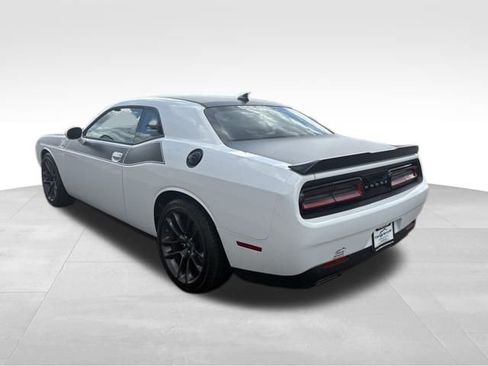 Used 2023 Dodge Challenger R/T w/ T/A Package image 7