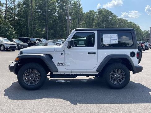 Used 2026 Jeep Wrangler Sport AWD/4WD image 26
